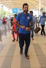 Irfan Pathan snapped at the airport on 21st Jan 2016